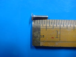 Machine Screw CR 8-32TH. 5/8L.