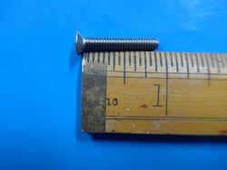 Machine Screw CR 8-32TH. 1L.