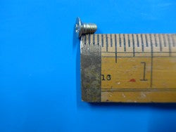 Machine Screw 8-32TH. 9/32L.