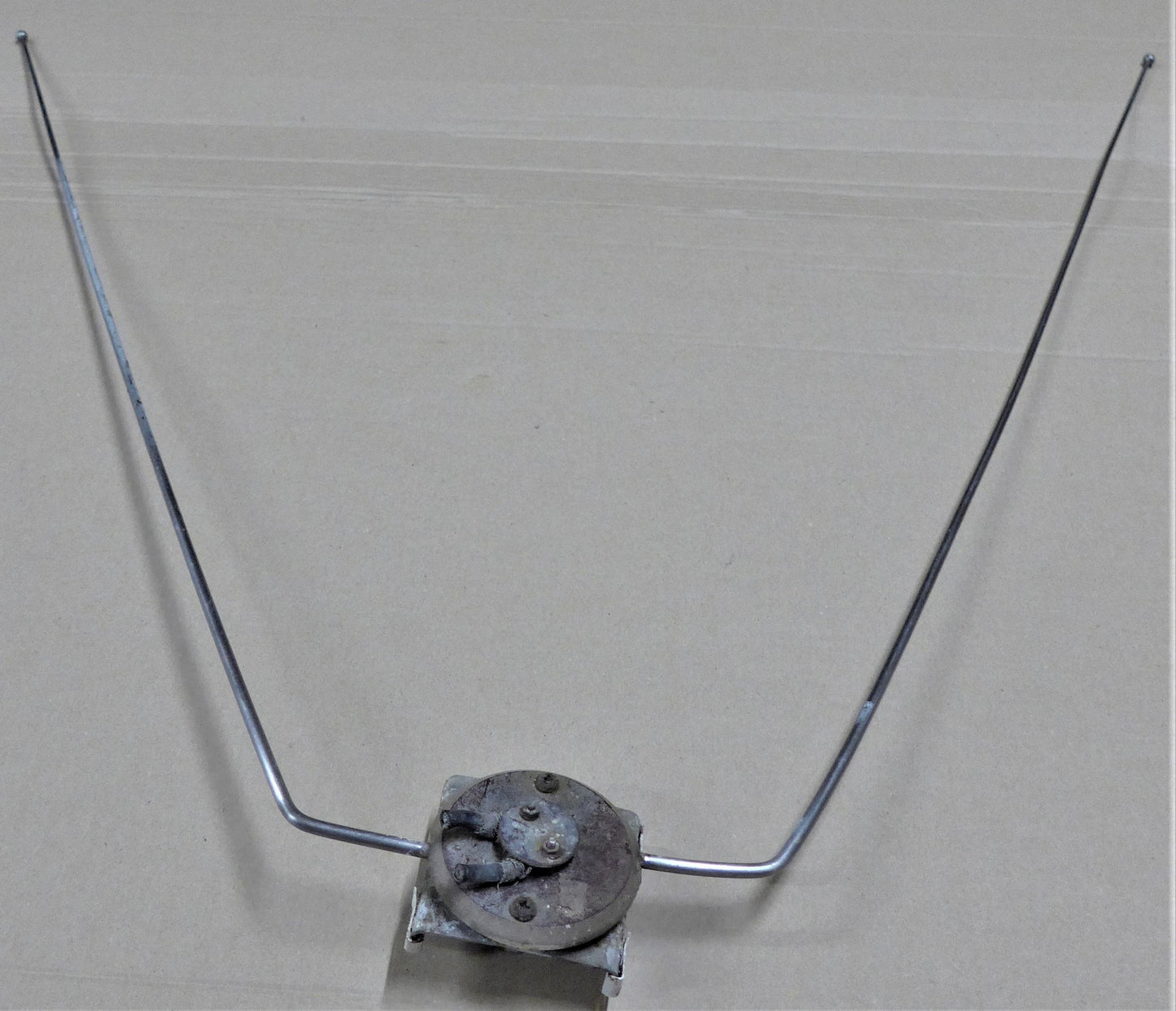 Cats Whisker VOR Antenna (A/R)