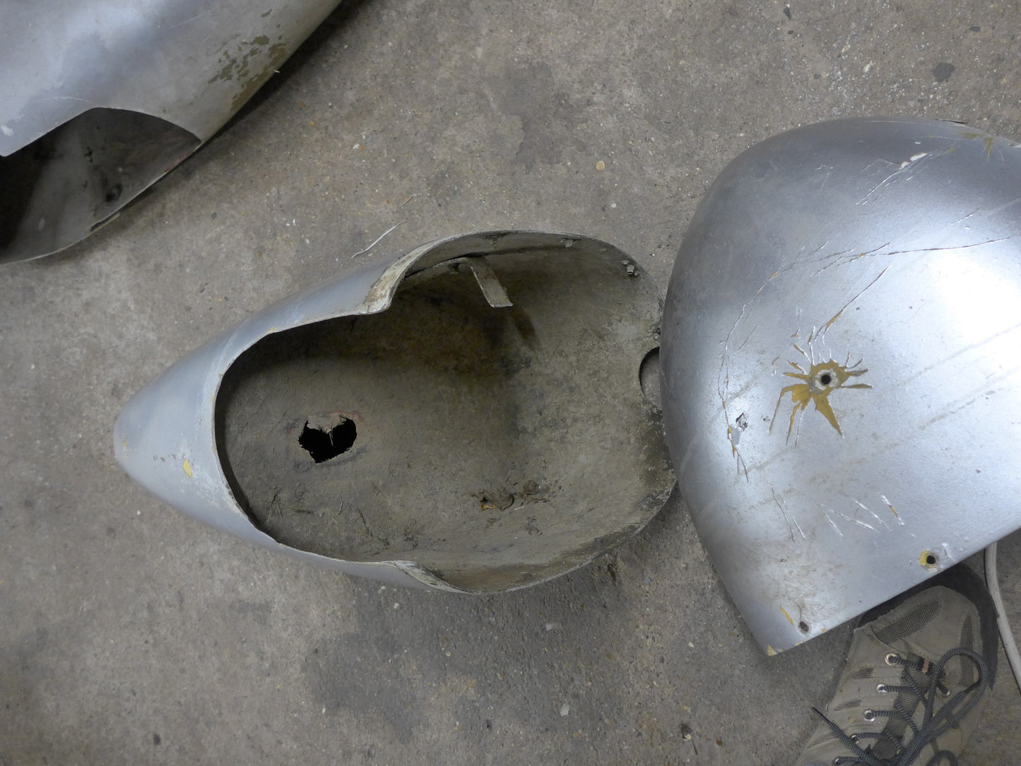 Main Wheel Fairings - Pair - CH601 (A/R)