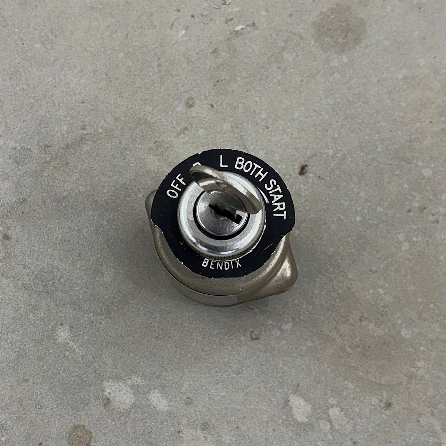 TCM Ignition Switch Off/R/L/Both/Start - 1 x Key (A/R)