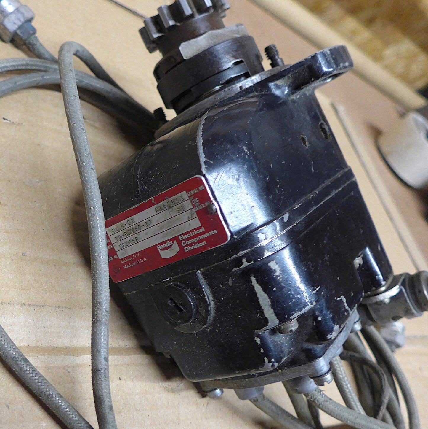 Bendix S4LN-21 Magneto LH - C/W: Impulse & Harness (A/R)
