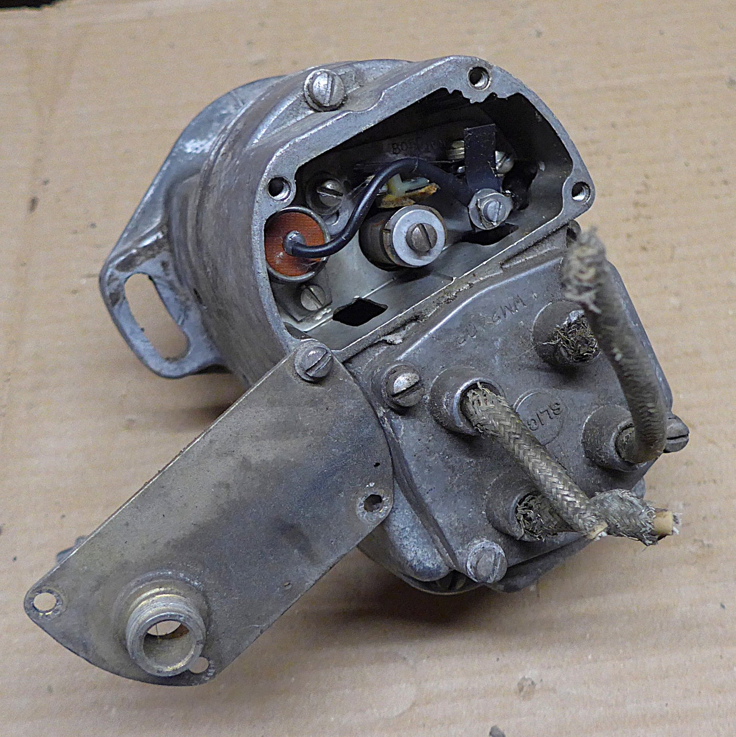 Bendix S4LN-21 Magneto LH - For Core Use (A/R)