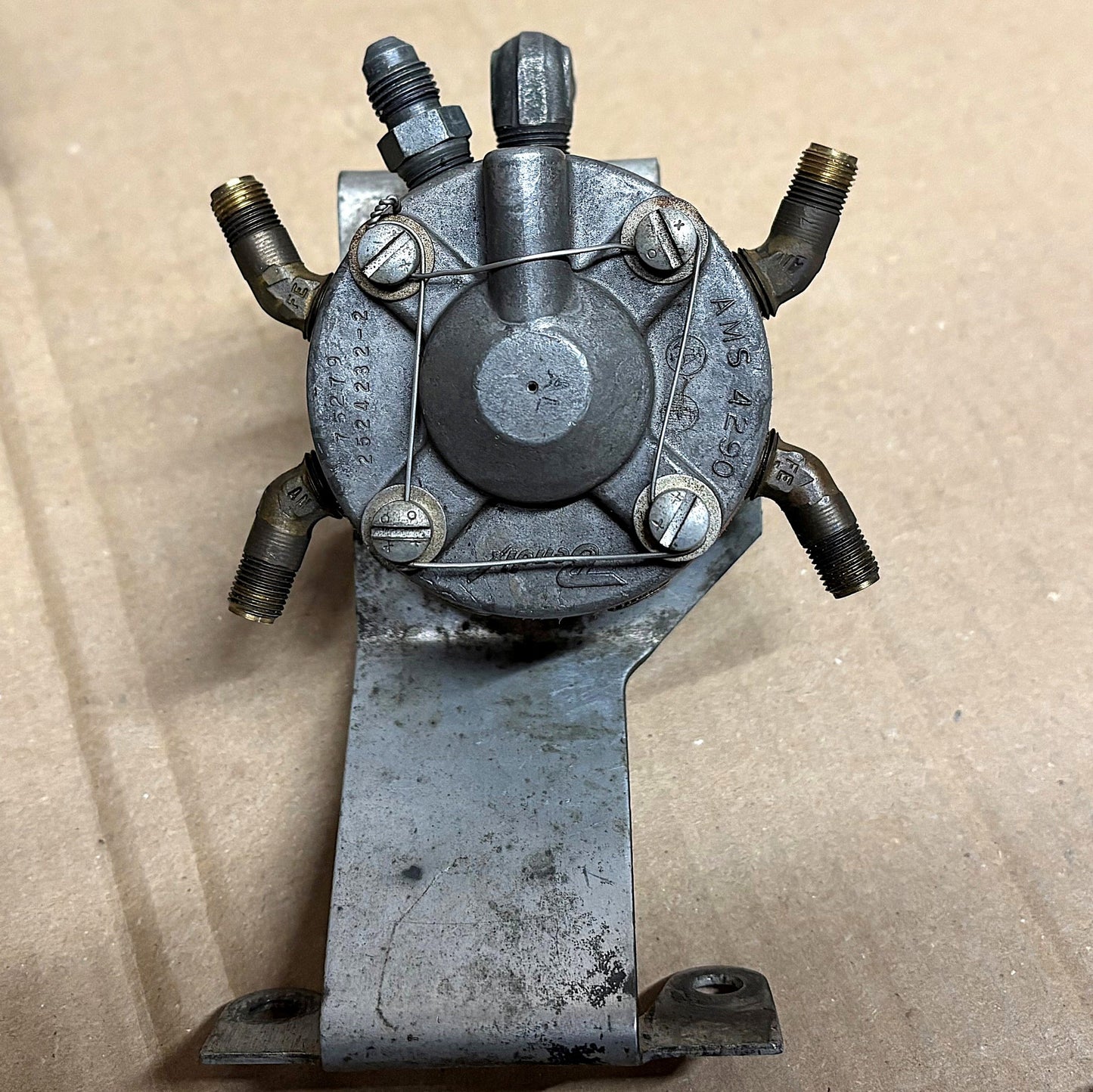 Bendix Servo Fuel Injector RSA-5AD1 & Flow Divider (A/R)