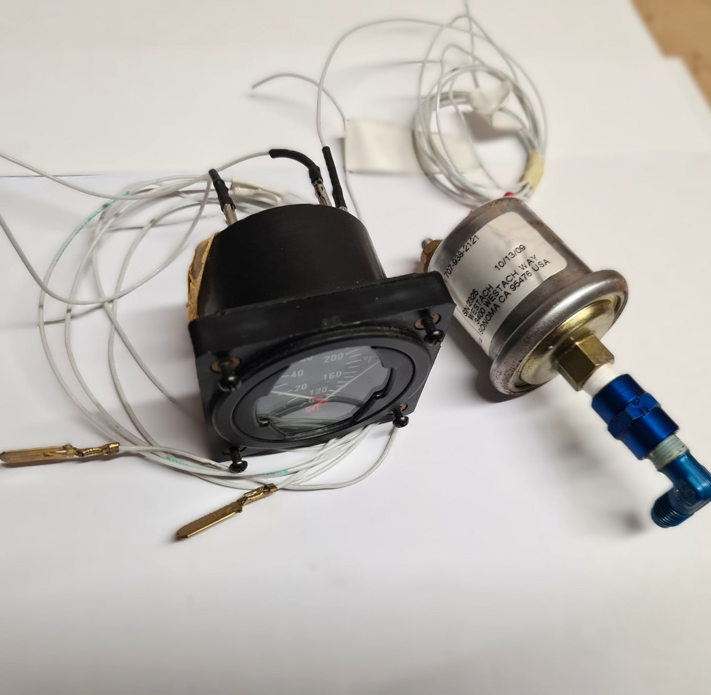 Westach Dual Oil Pressure & Temp Gauge & Pressure Sender (A/R)