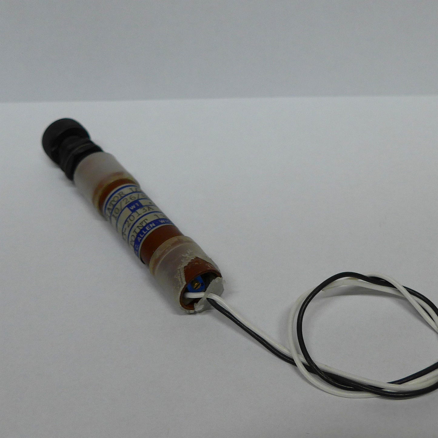 RC Allen Low Voltage Warning Indicator - Red Lens (A/R)