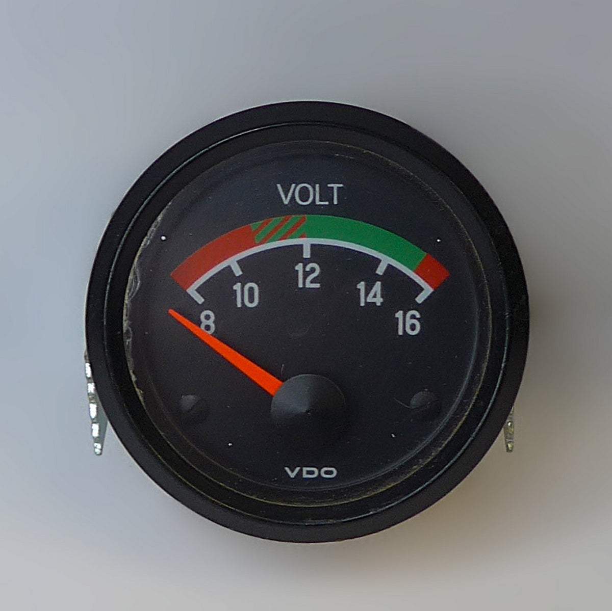 VDO 332.304/15/1 Voltmeter - 52mm (A/R)