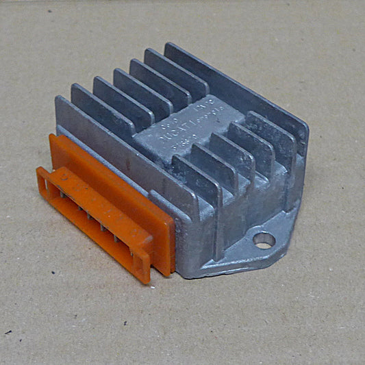 Ducati Voltage Regulator - 12 VDC (A/R)