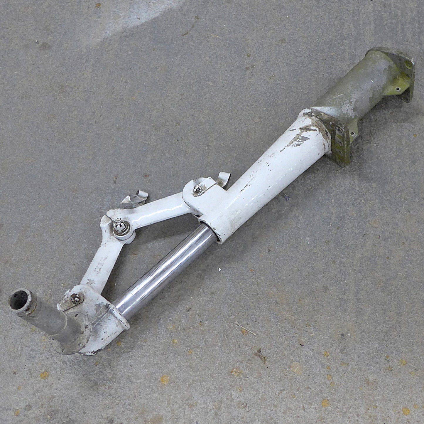 Main Gear - STB - PA28-180 Cherokee (A/R)