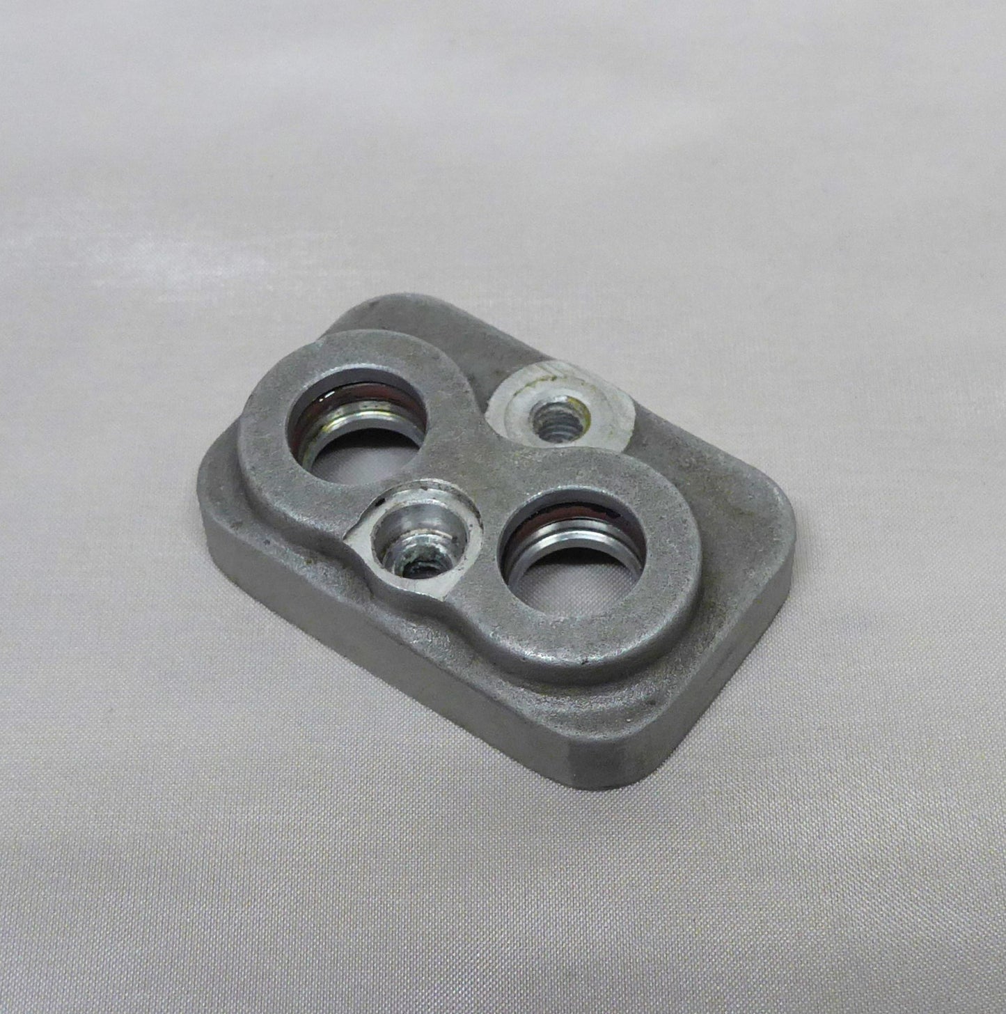 Machined Cast Manifold Oil Return (A/R)