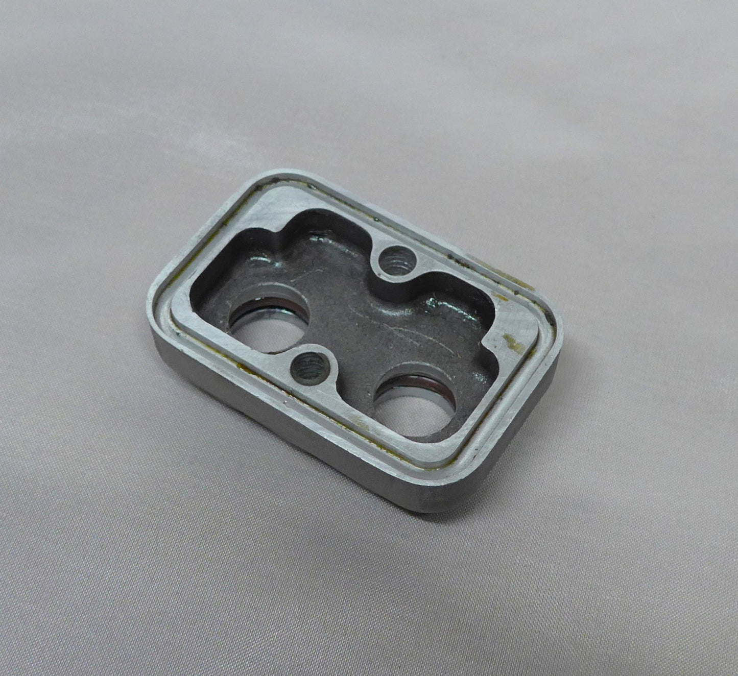 Machined Cast Manifold Oil Return (A/R)