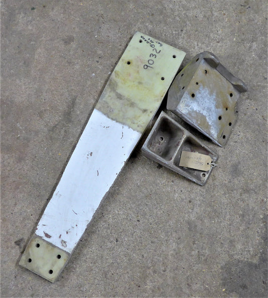 Wheel Strut - Port (A/R)