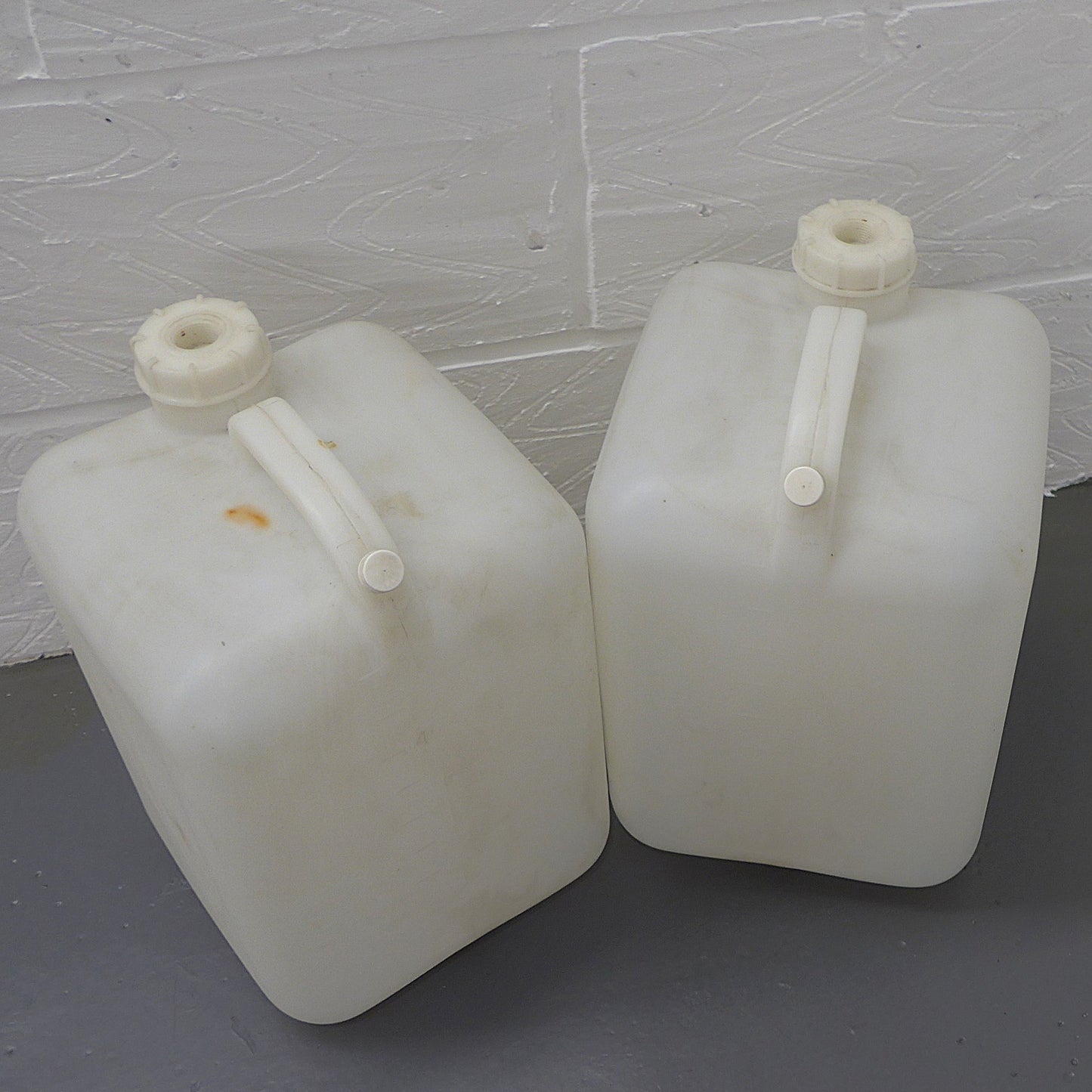 5 Gallon Fuel Tank With Cap - Pair (N/S)