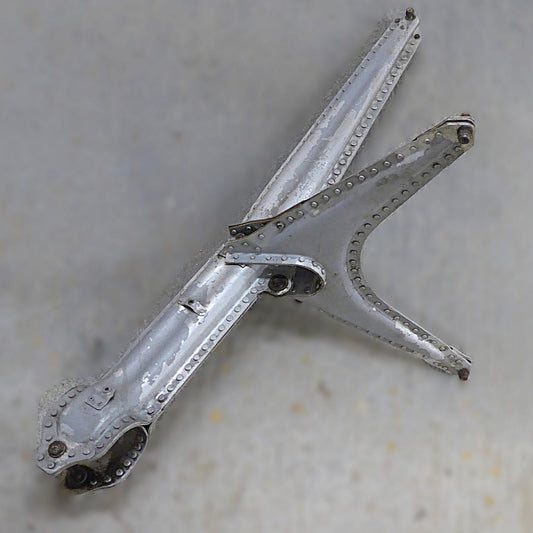 Attaching Arm & Mounting Strut Assy -  Front Landing Gear (A/R)