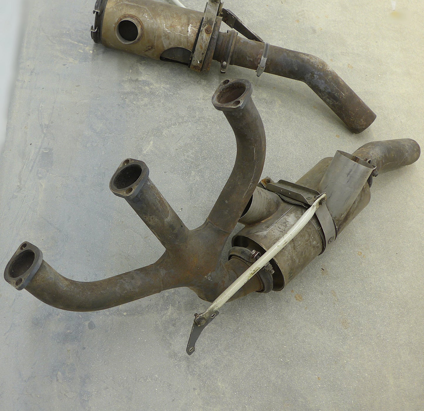 Exhaust Assembly - Sold As A Pair (A/R)