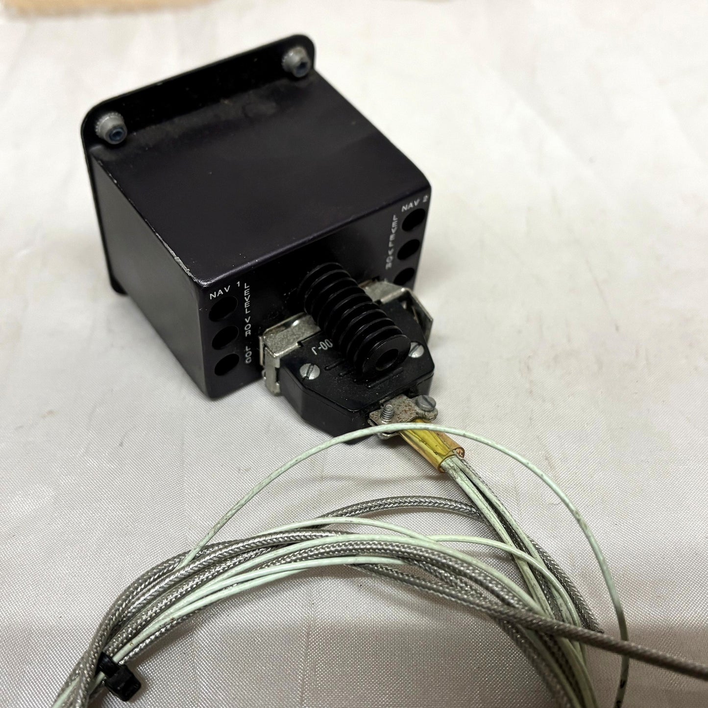 Davtron Model 903 VOR Indicator (A/R)