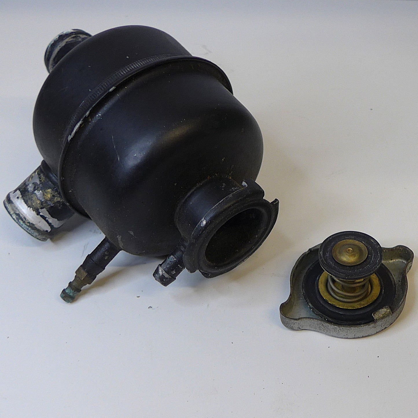 Rotax Expansion Tank Assy - 90 deg. (A/R)