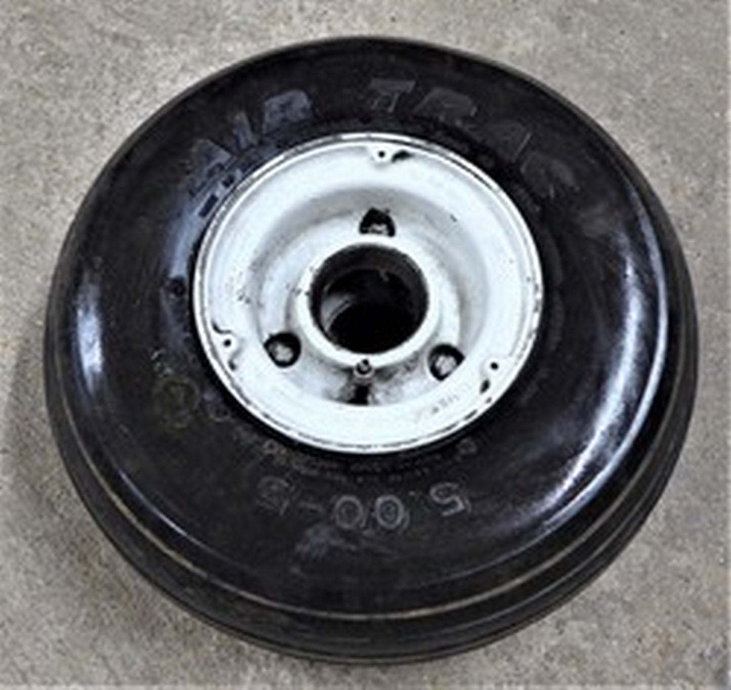 Goodyear Type III 5.00x5 Nose Wheel Assembly (A/R)