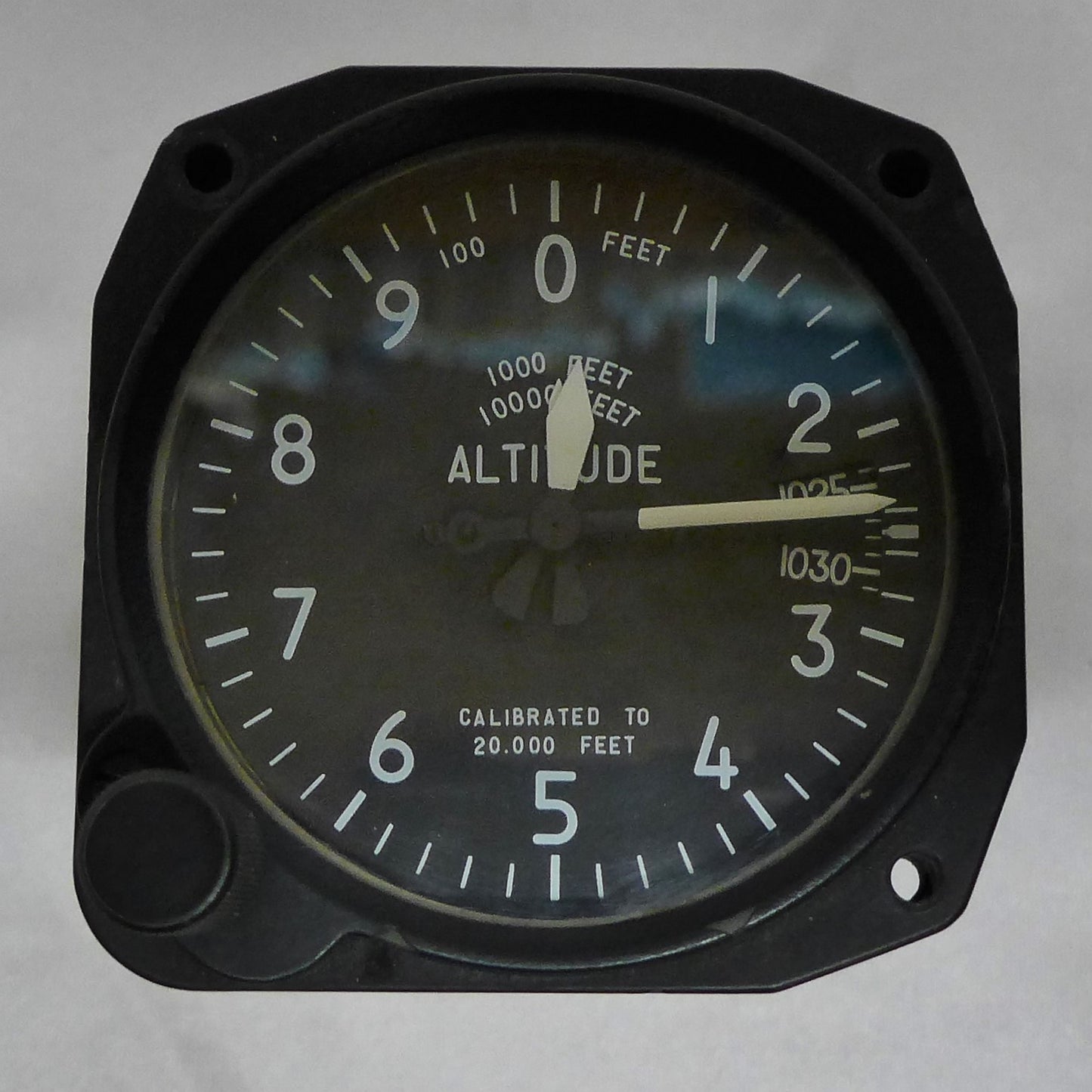 Falcon Altimeter - 20,000FT Millibars 3-1/8" (A/R)