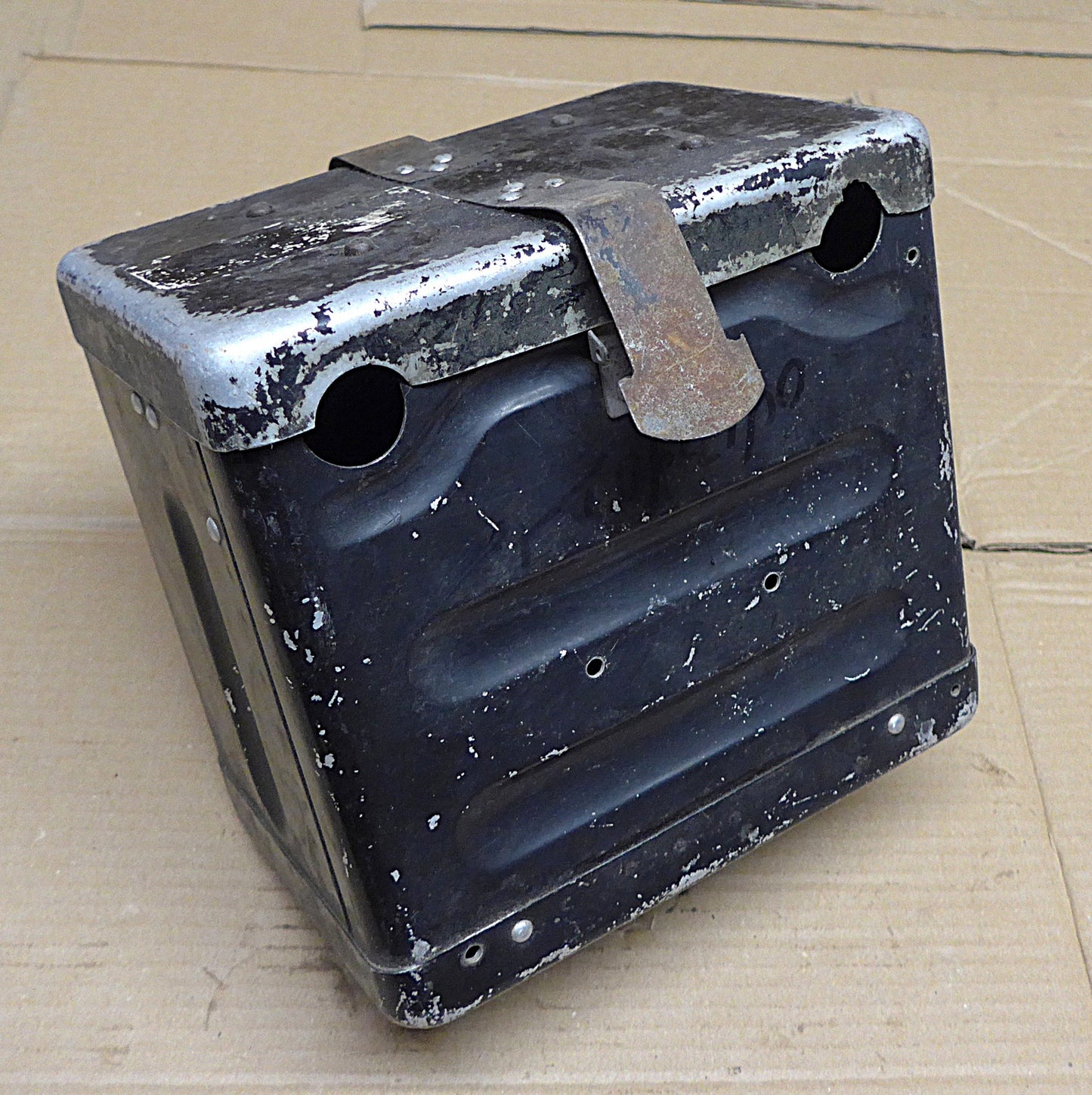 Aluminium Battery Box With Lid (A/R)