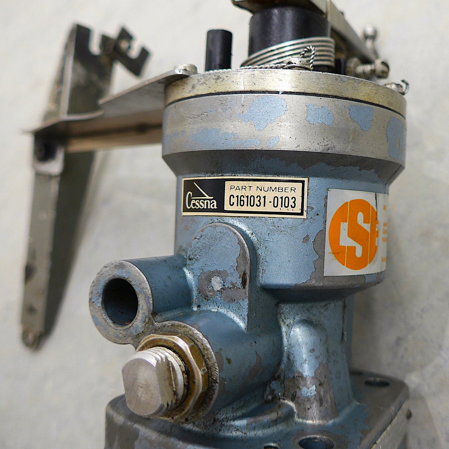 McCauley Prop Governor S/N:735290(C290D3/T6) (A/R)