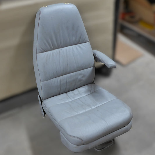 Adjustable Rear R/H Seat - Leather (A/R)