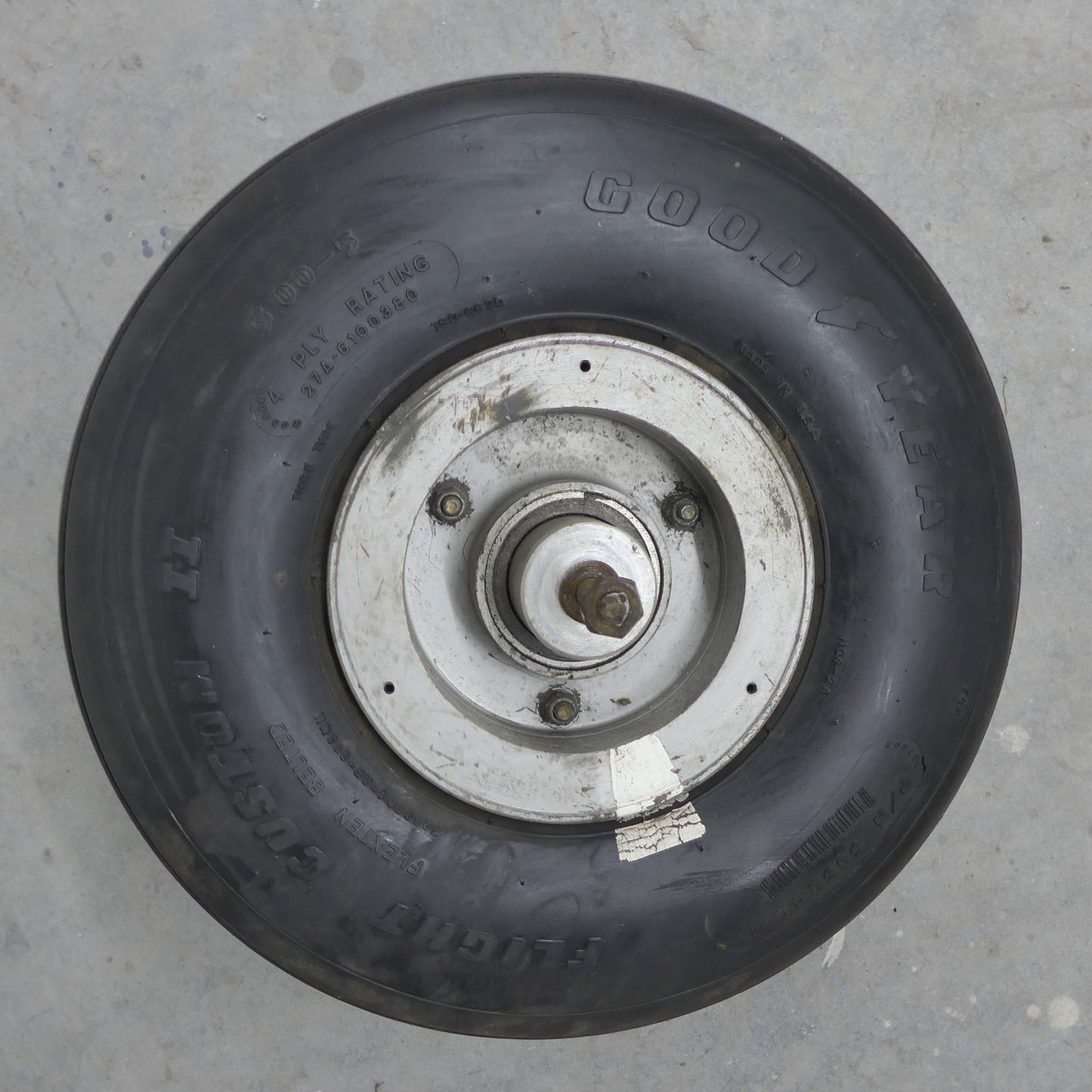 Cleveland 40-77B Nose Wheel 5.00-5 - C/W Tyre & Axle (A/R)