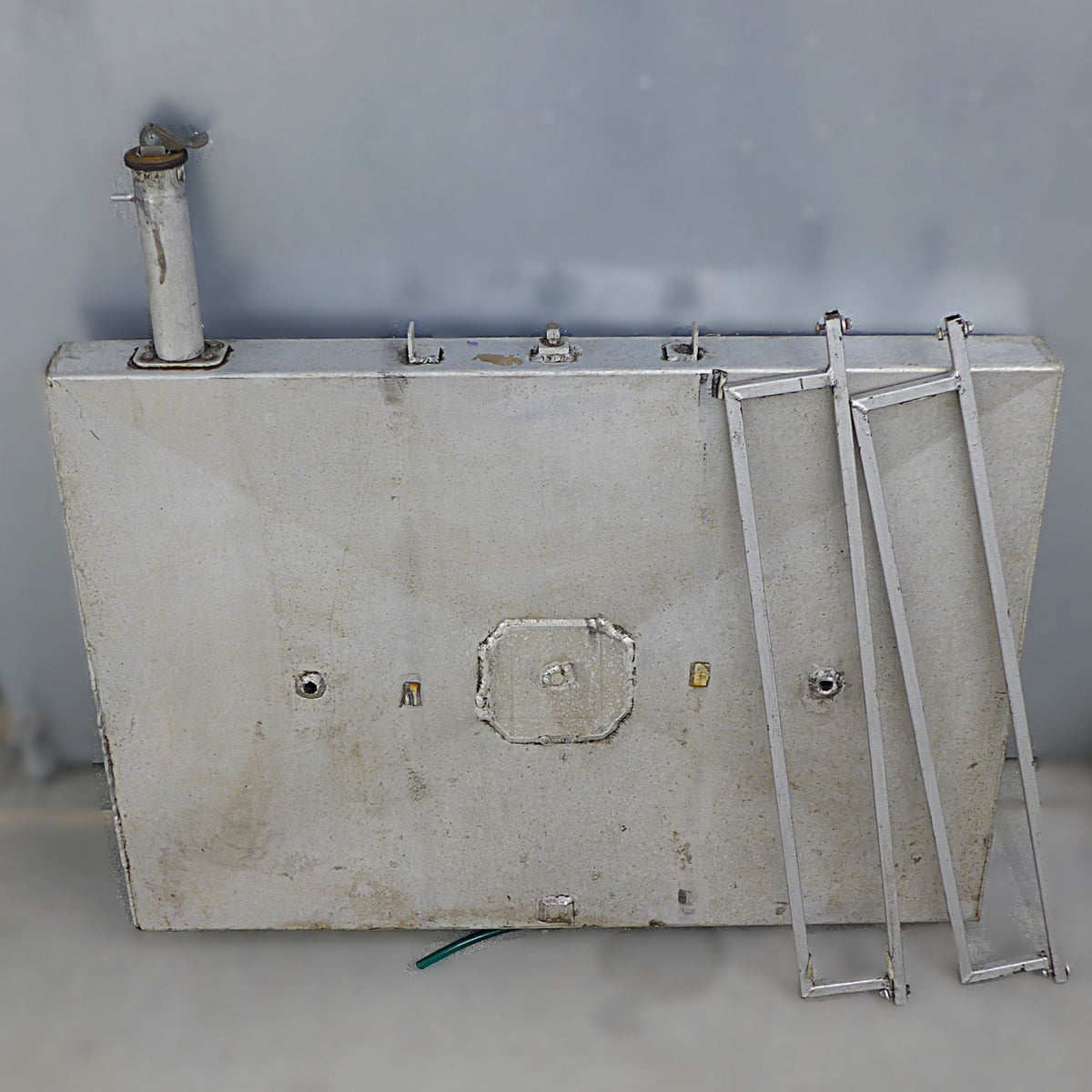 10 Gallon Aluminium Aux Fuel Tank (A/R)