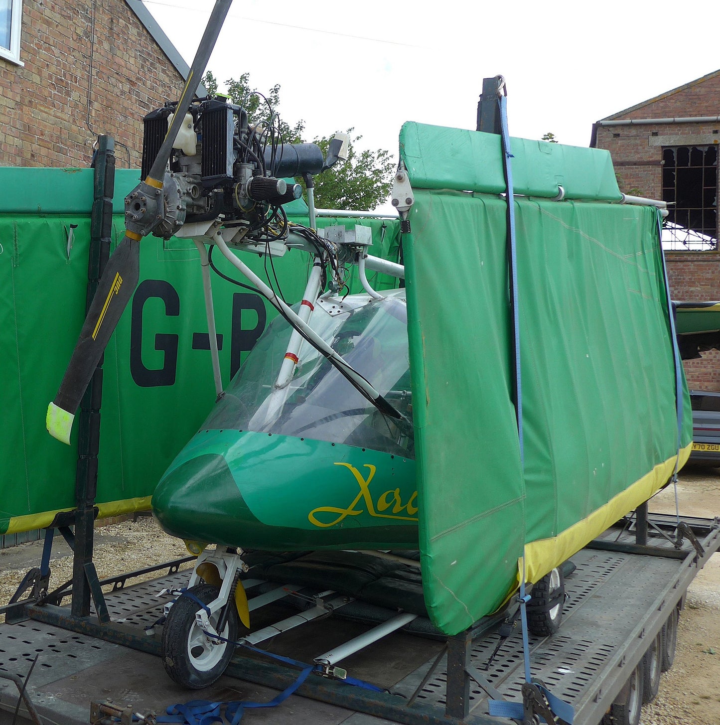 Now Breaking For Spares - G-BYCL and G-BZIL