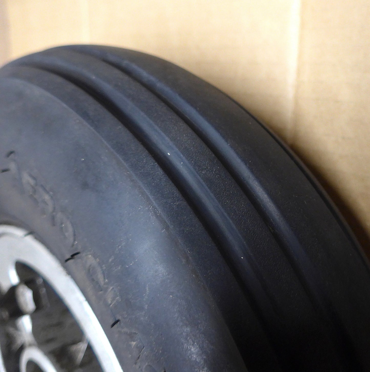 6" Hegar Nosewheel Rim/Hub/4.00-6 Tyre Assembly (A/R)