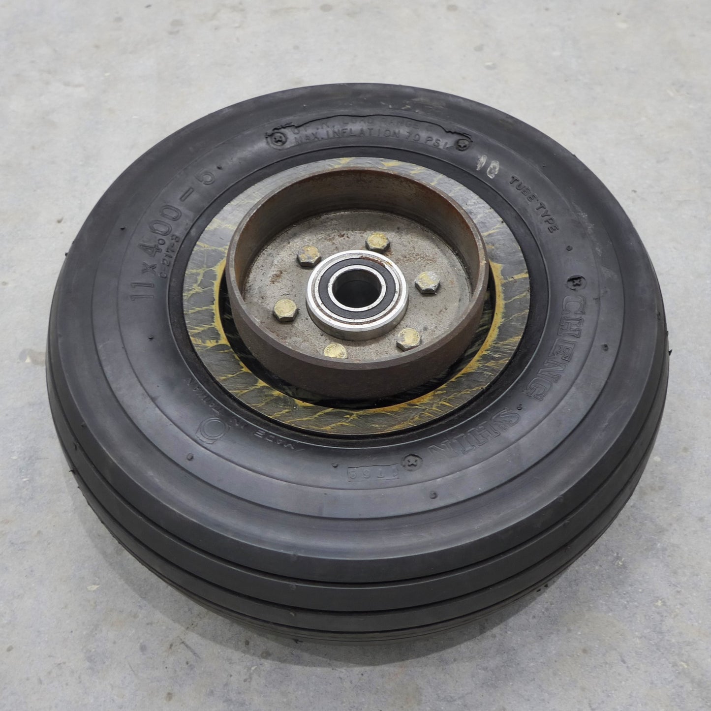 Main Wheel, Brake Drum & Tyre Assy - 11 x 4.00-5 (A/R)