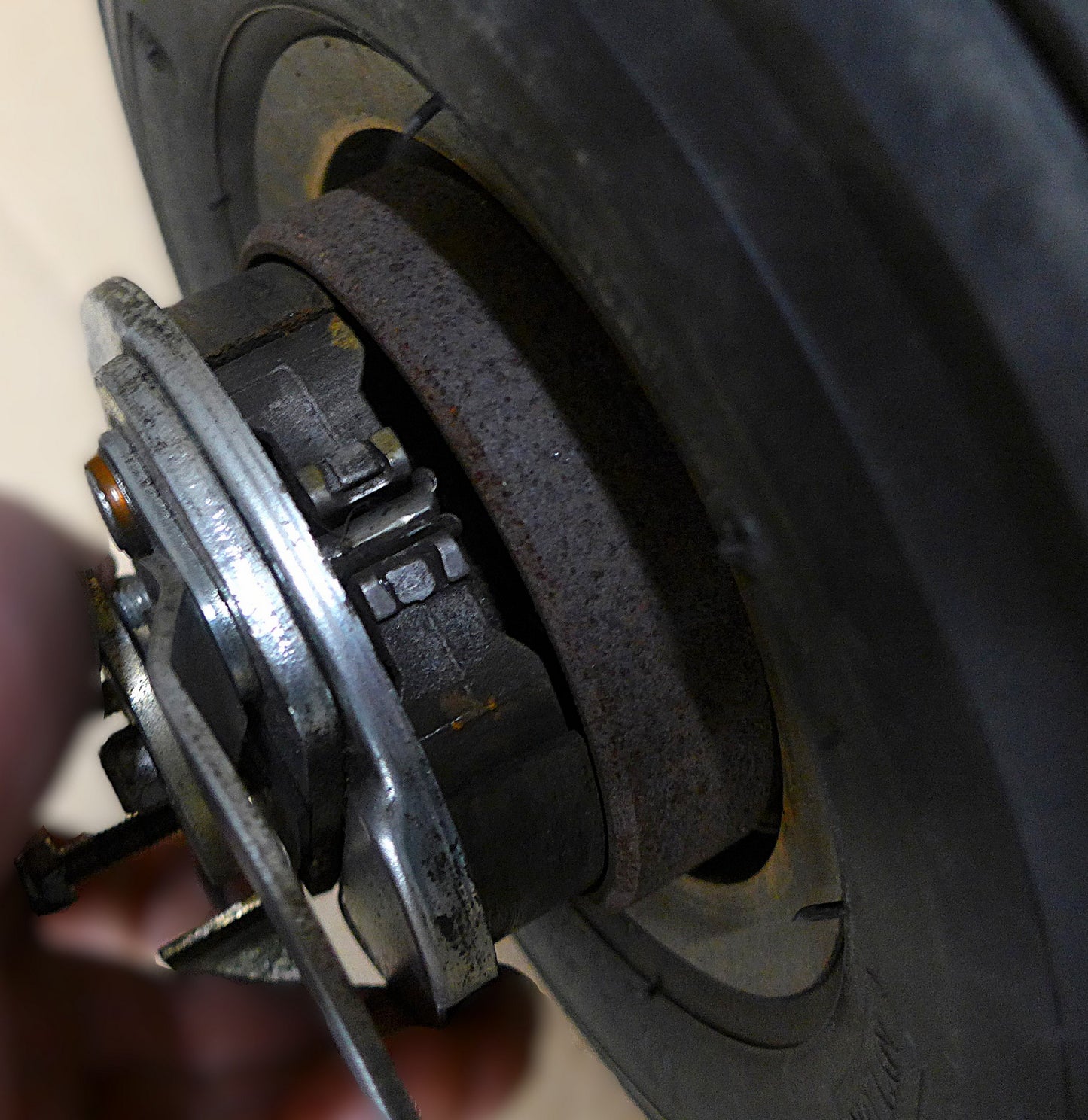 Carbon Fibre 4.00-5 Main Wheels Assy - Pair - MCR-01 (A/R)