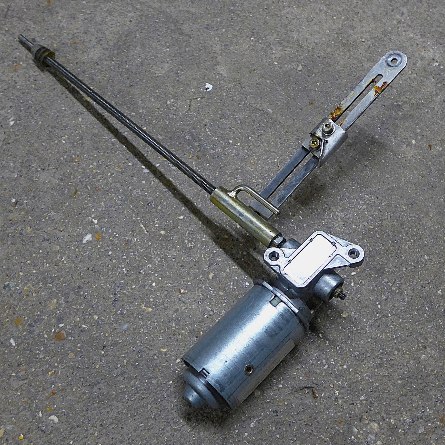 Elevator Trim Motor Assy - MCR-01 Ban-Bi (A/R)