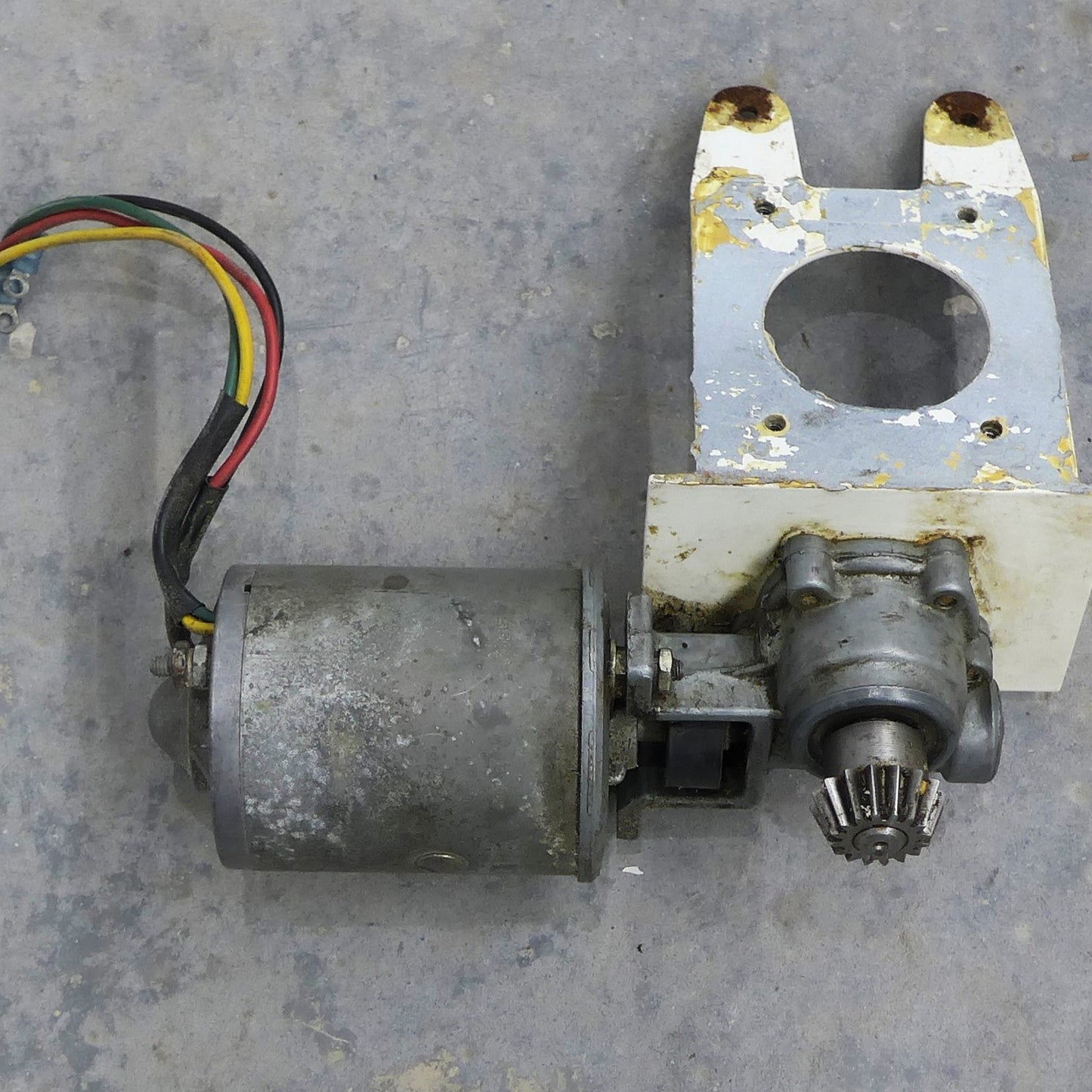 American Bosch 12V Landing Gear Motor & Bracket (A/R)