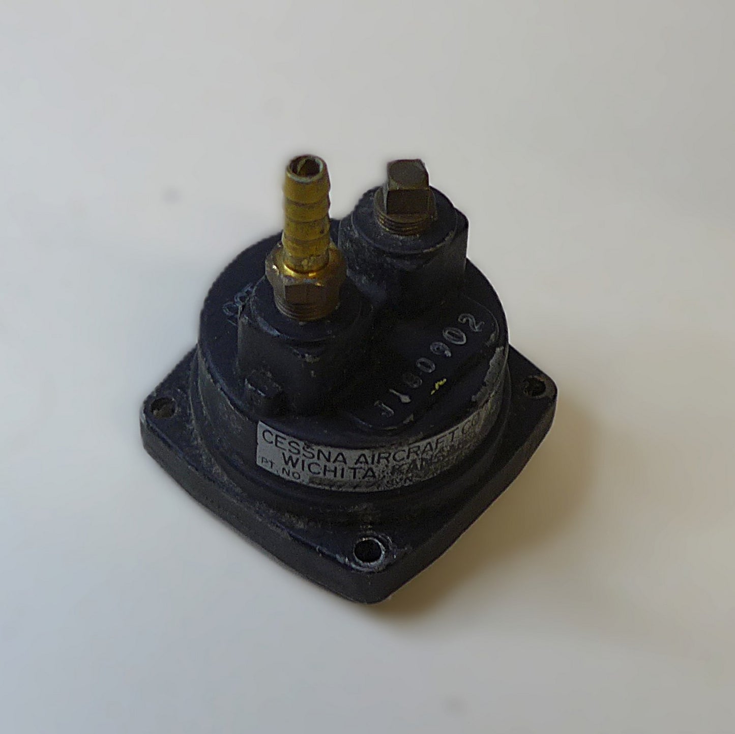 Cessna Vacuum Gauge - 2 1/4" (A/R)