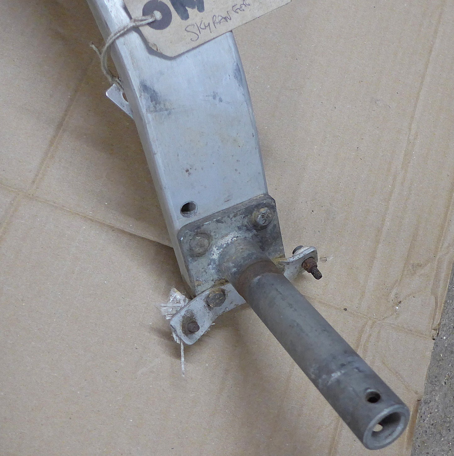 Main Undercarriage Leg - STB (A/R)