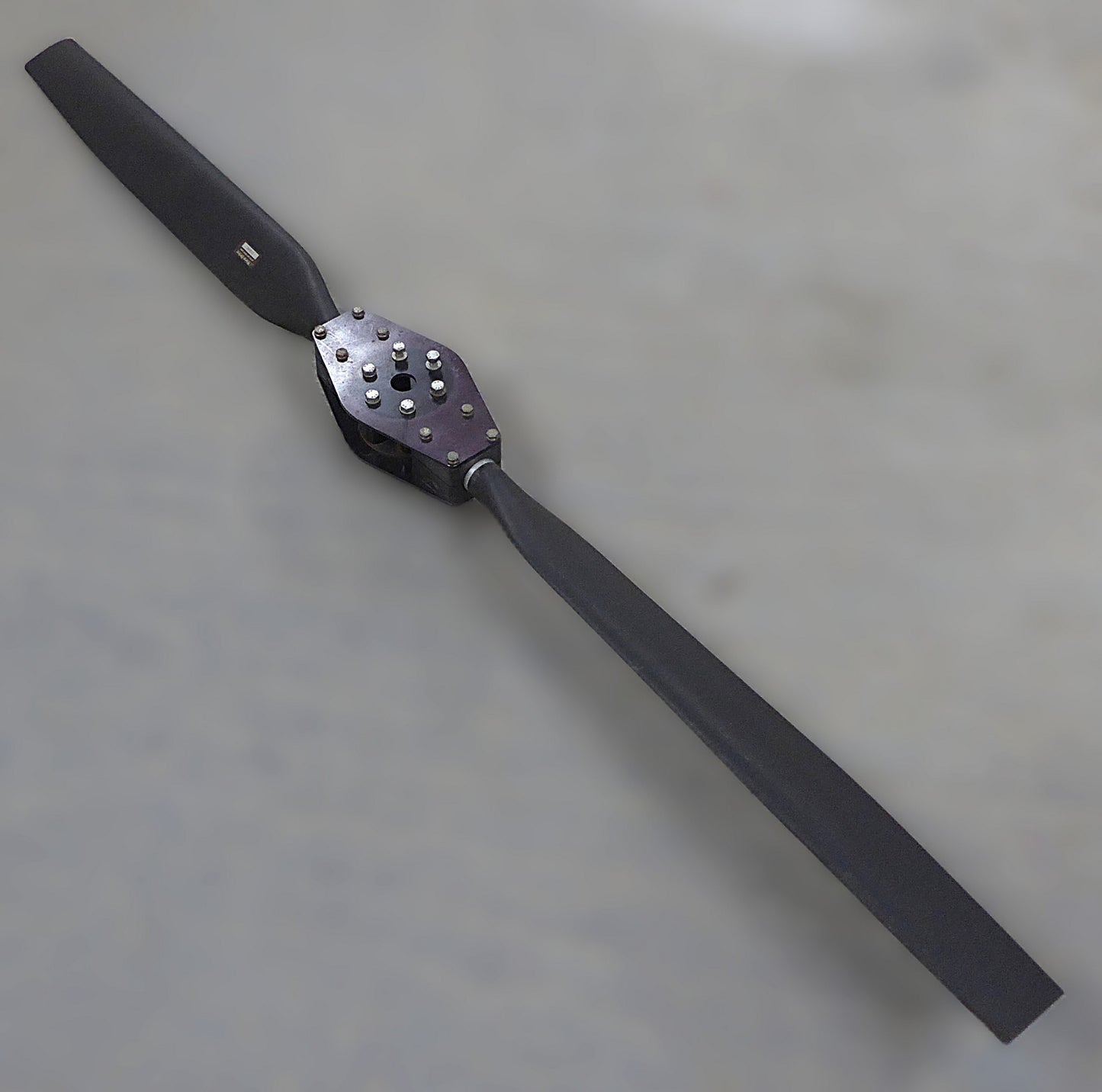 Warp Drive 2-Blade L/H Tractor Prop (A/R)
