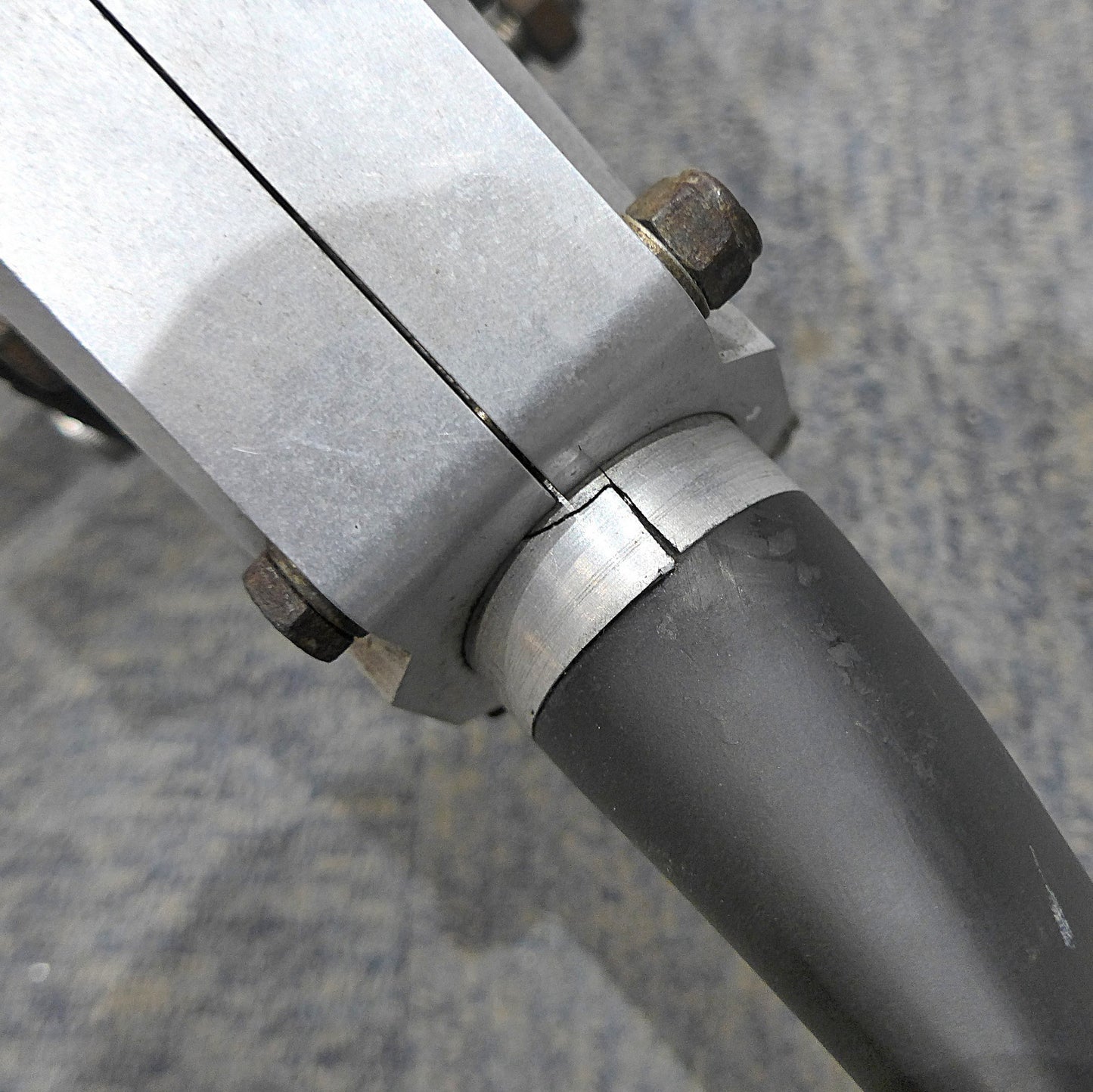 Warpdrive 2-Blade Tractor Hub&Damaged Blades For Parts (A/R)