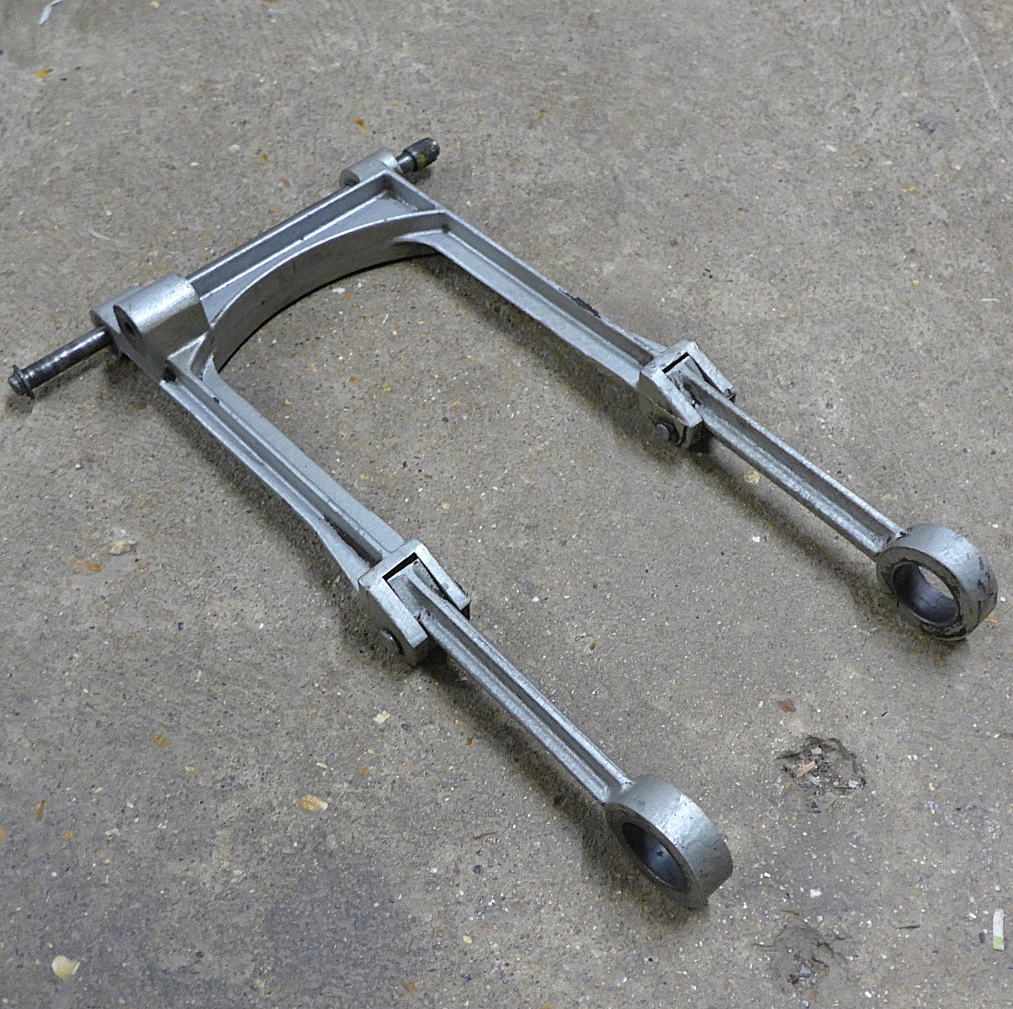 U/C Swing Arm Assy - G102 Astir CS77 (A/R)