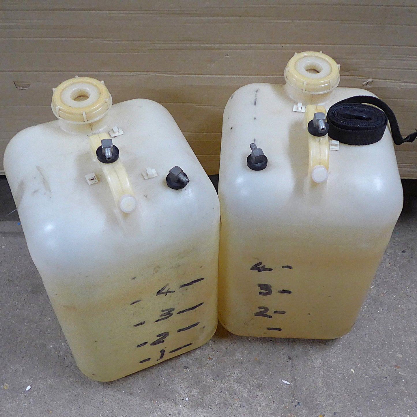 5 Gallon Fuel Tanks With Caps & Fittings - Pair (A/R)