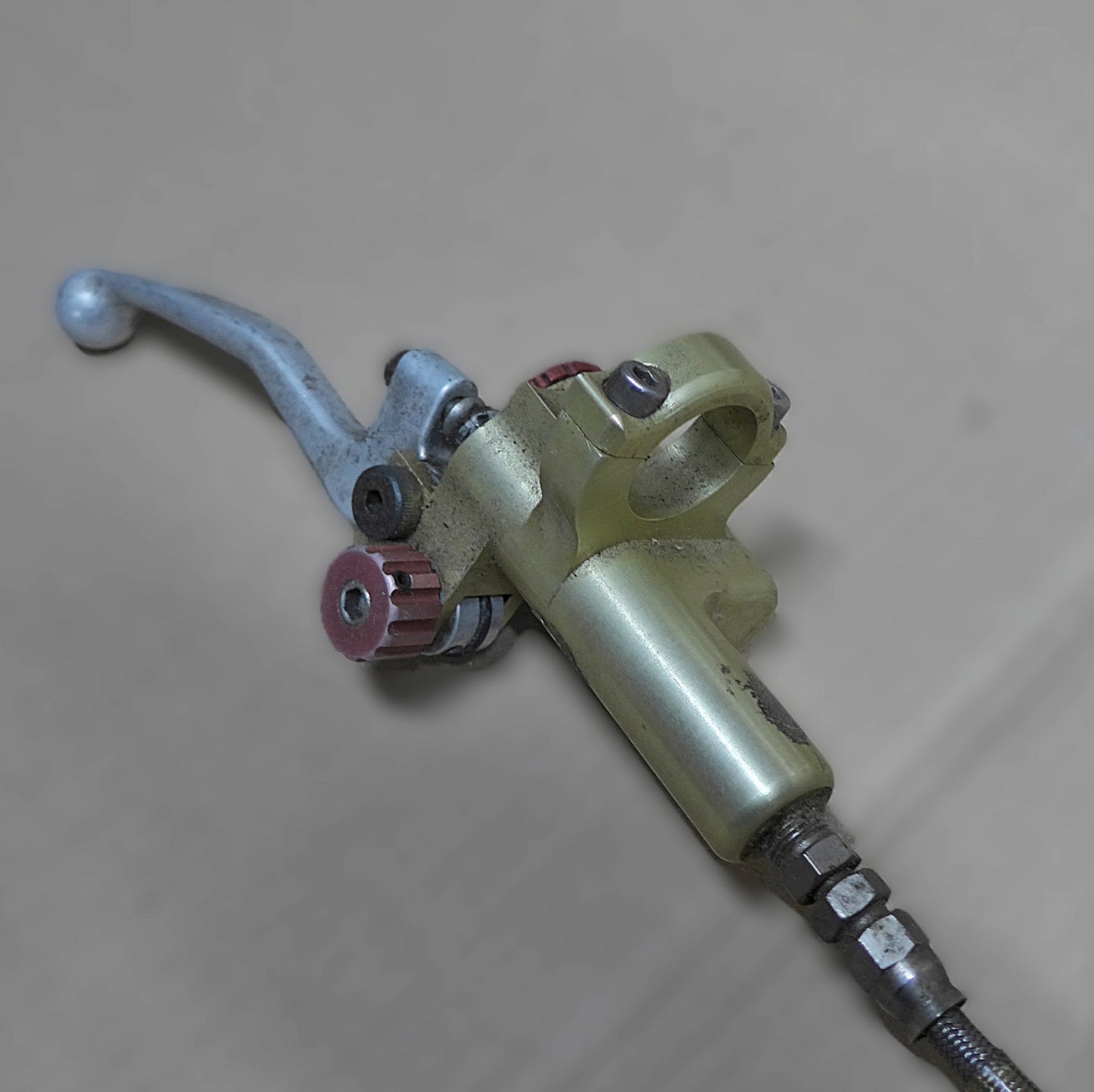 Hand Operated Brake Master Cylinder (A/R)
