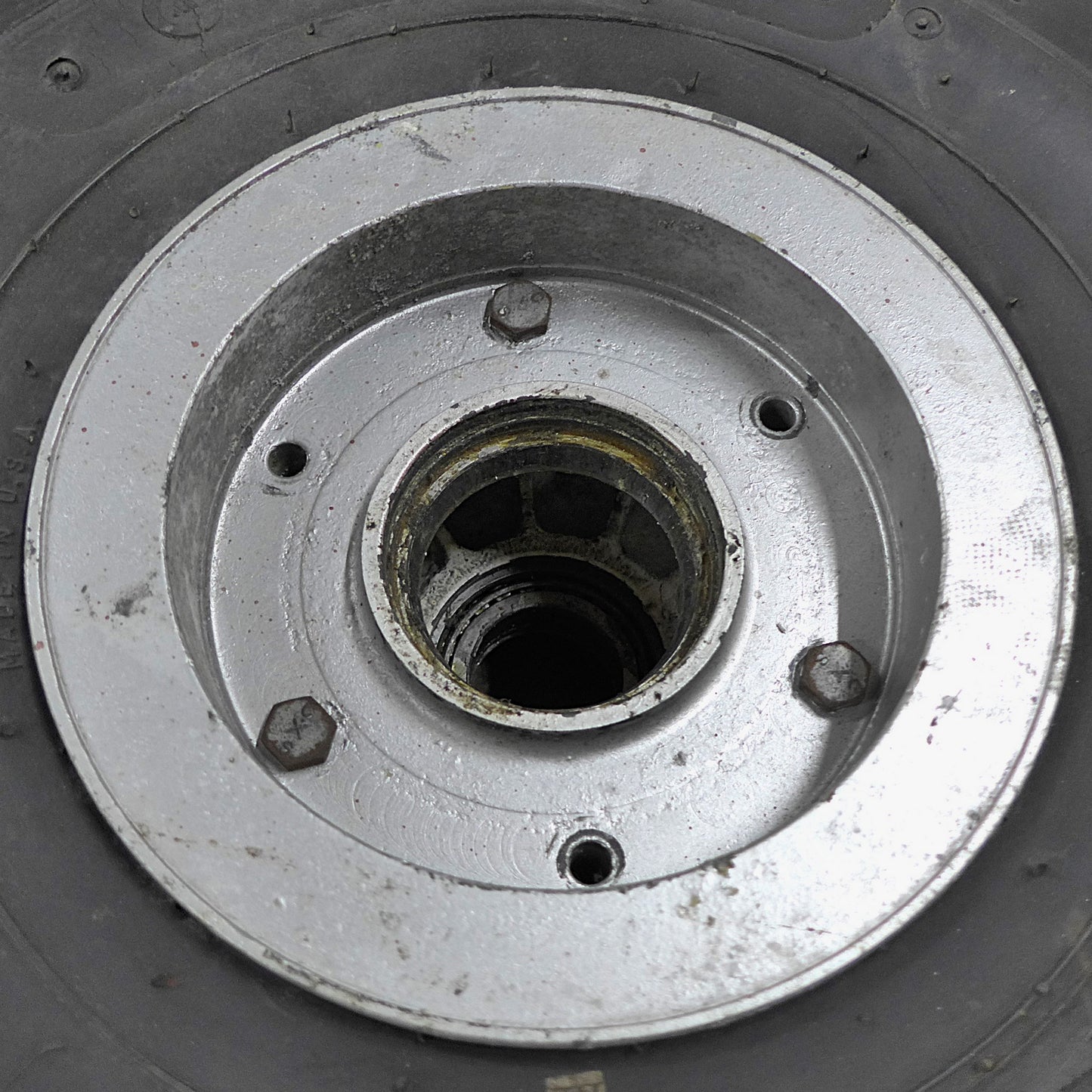 Cleveland 6.00-6 Wheel Assembly (A/R)