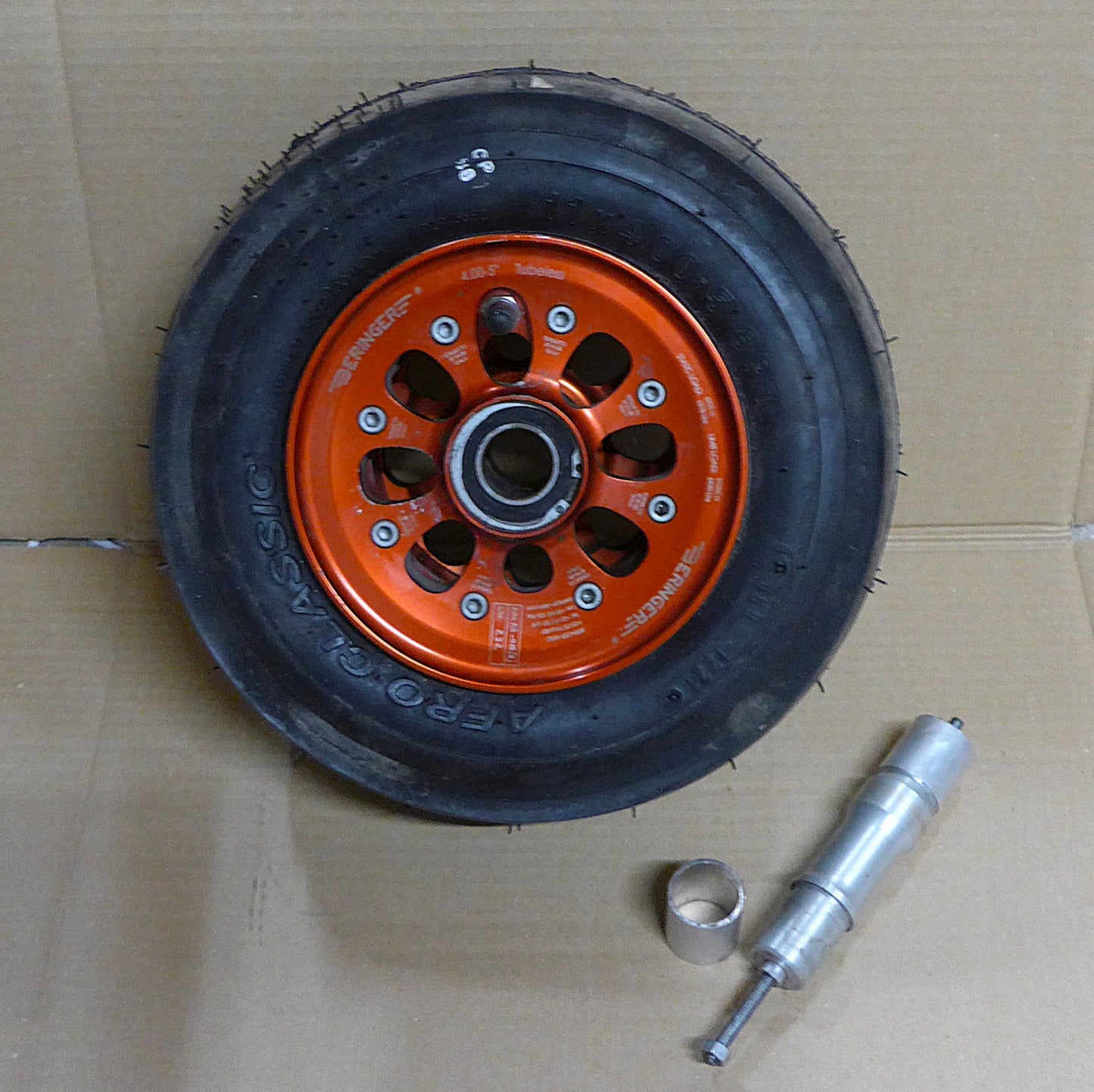 Beringer RA-015 4.00-5" Nosewheel, Axle & Tyre Assembly (A/R)