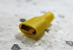 Spade Crimp Terminal Yellow 9.5mm